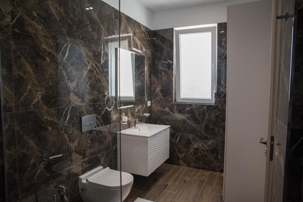 Panda Apartament Корча Экстерьер фото